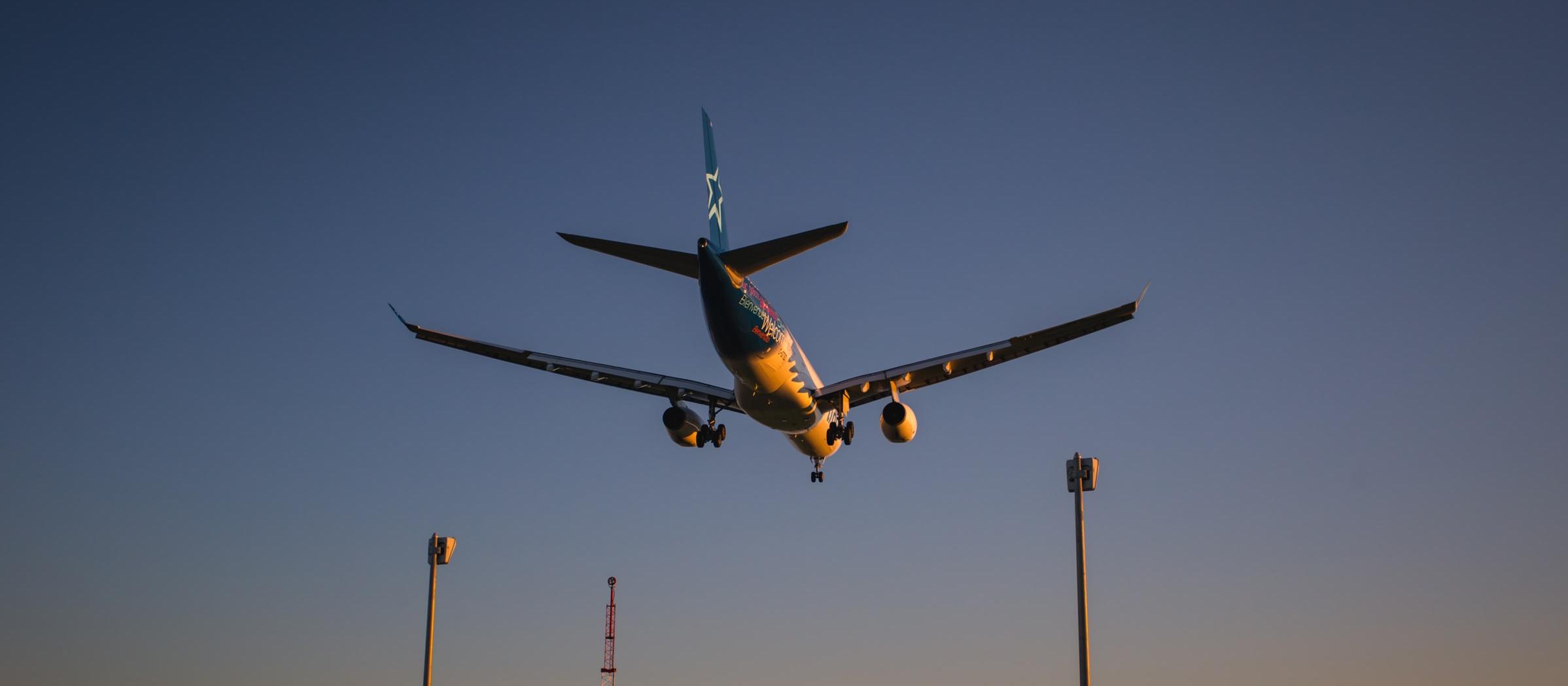 plane landing