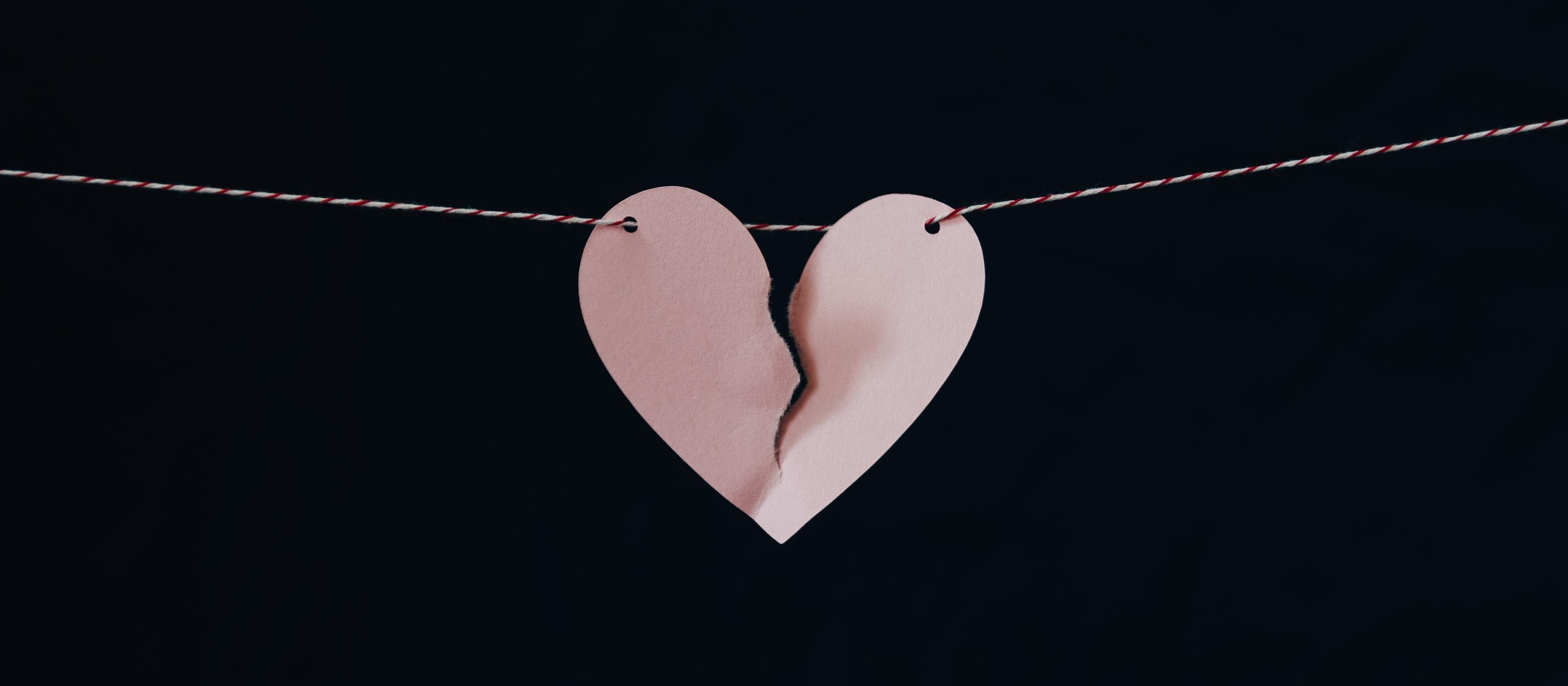 Broken Heart, Kelly Sikkema on unsplash 