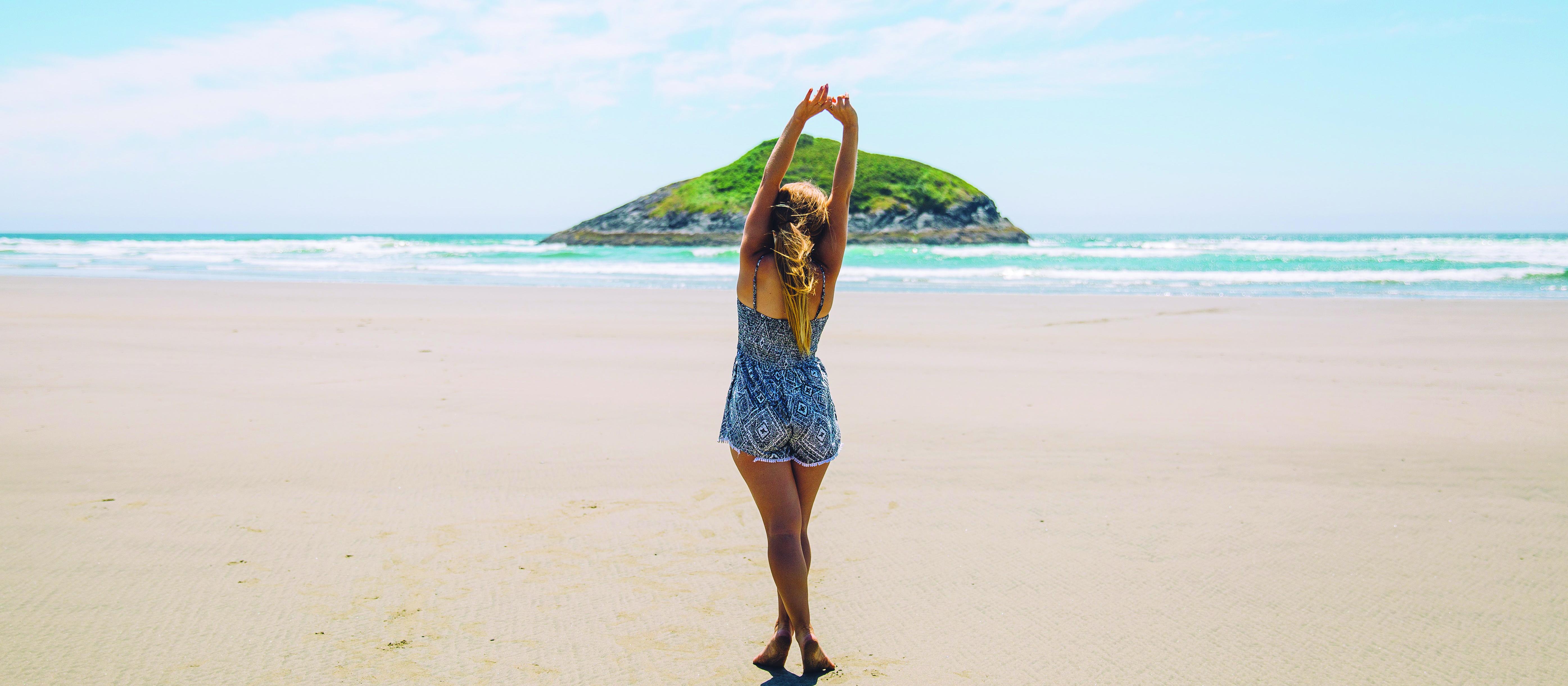 Girl on beach, Glen Jackson on Unsplash