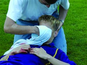 I-STOCK CHILD WITH SPORTS INJURY