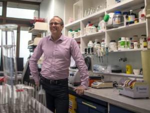 Genetics professor Martin Kennedy in his lab at Christchurch hospital. The condition seems to have genetic causes and is triggered by huge stress [photo: Iain McGregor]