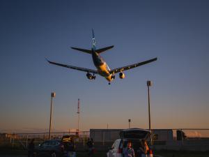 plane landing