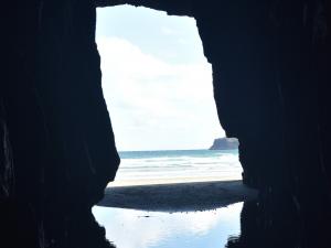 Cathedral Caves cropped