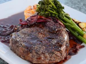 Steak and vegetables, low carb meal