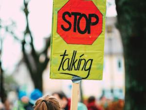 Stop talking sign by Markus Spiske on Unsplash