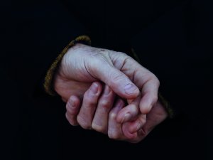 Hands by Oliver Cole on Unsplash 