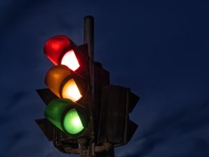 Traffic lights [image: Unsplash, Tsvetoslav Hristov]