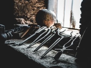 Medieval instruments Jonathan Kemper on Unsplash