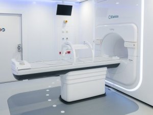 MRI linear accelerator