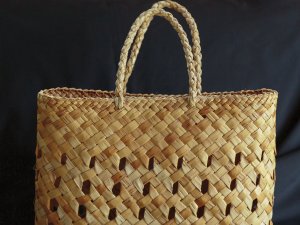 Small kete