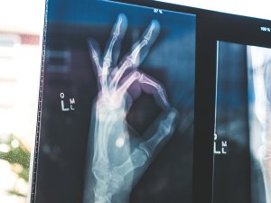 hand scan CR Owen Beard on Unsplash