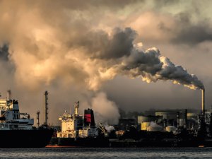 Air pollution CR Chris LeBoutillier on Unsplash