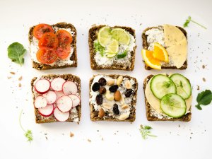 Sandwiches Ola Mishchenko on Unsplash