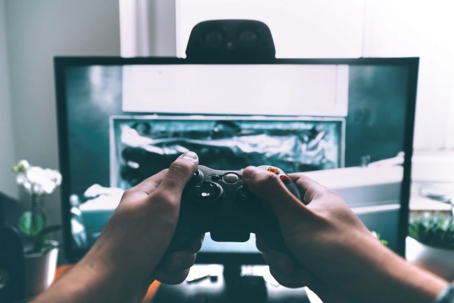 Video Gamer CR Glenn Carstens Peters on Unsplash